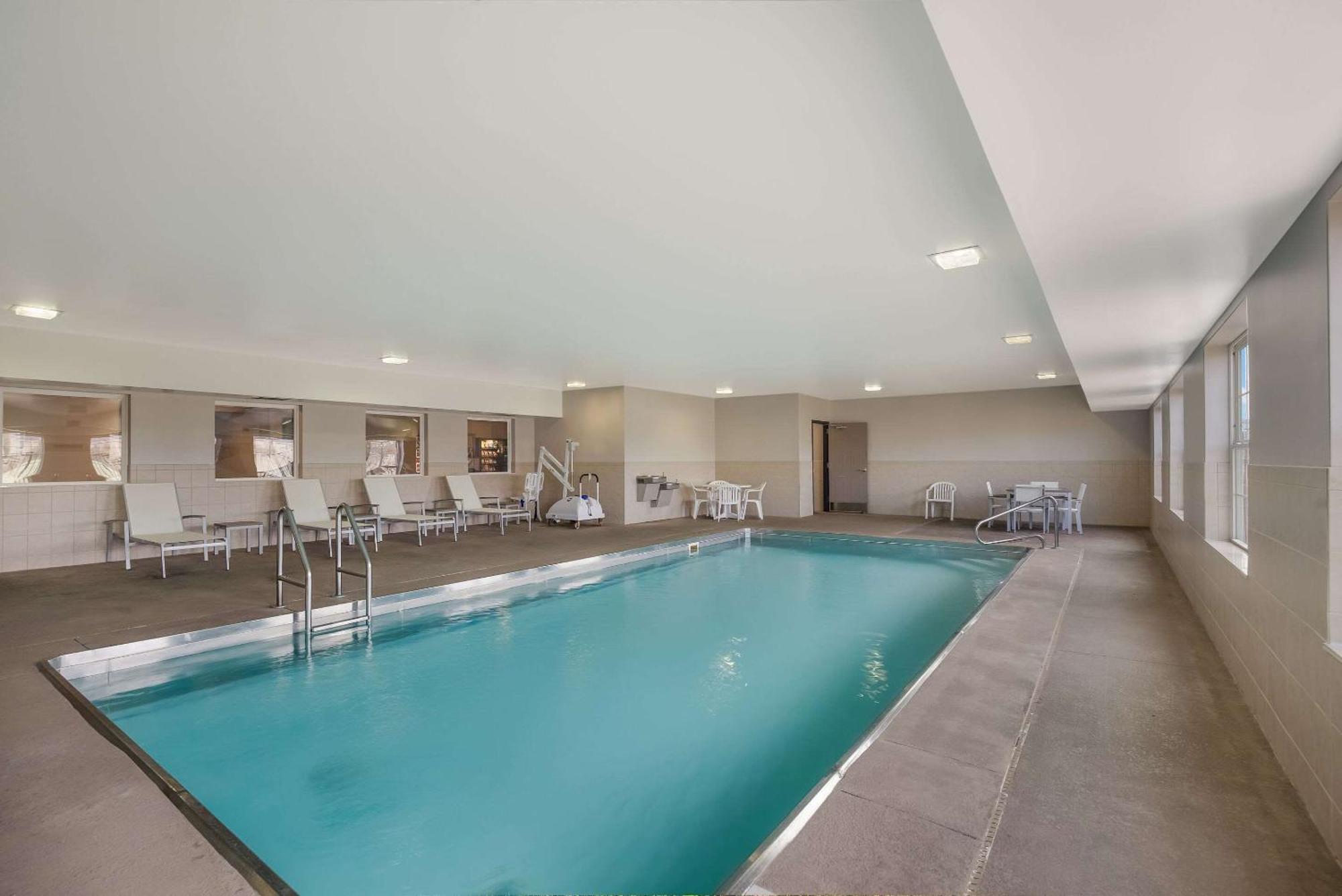 Country Inn & Suites By Radisson, Marion, Il エクステリア 写真